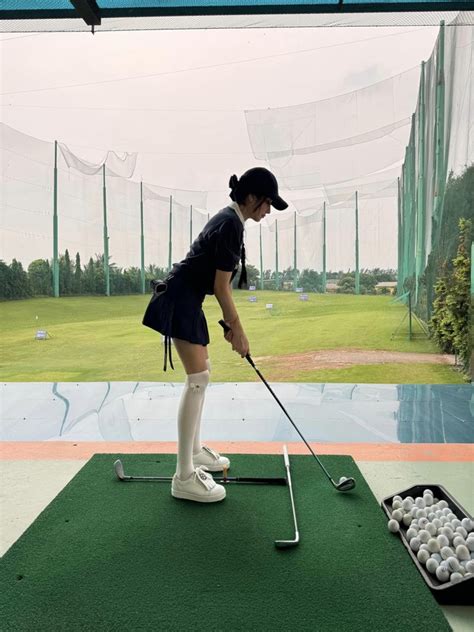 Bà mẹ con đàn đăng clip diện bikini bỏng mắt khiến dân mạng xuýt xoa