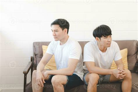 Sia Gay Casal Rela O Conflito E Div Rcio Infeliz E Triste Gay Casal Indo Atrav S Rela O