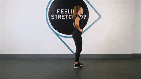 Reverse Lunges: How To Do, Muscles Worked, Benefits & Variations