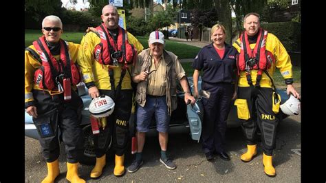 Teddington Rnli Lifeboat Crew Assist Man Injured During Riverside