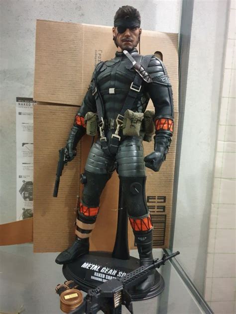 Hot Toys Naked Snake Authentic On Carousell