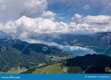 St. Wolfgang Lake stock image. Image of europe, mountaintop - 103046629