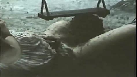 Emmanuelle IV nude pics página 1