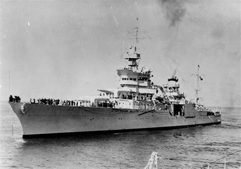 Oldest survivor of USS Indianapolis has died at 98 - ABC News