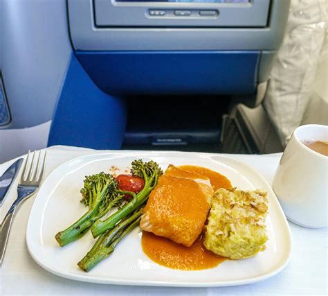A TASTE FOR TRAVEL? FINNAIR TO SELL PLANE FOOD IN SHOPS | Techlife News