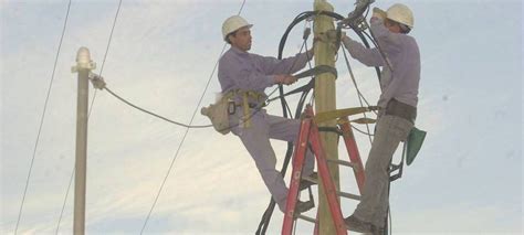 El Senador Enrico Busca Que La Epe Conecte M S R Pido La Luz A Los