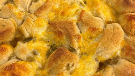 Cheesy Green Chile Pull Apart Bread