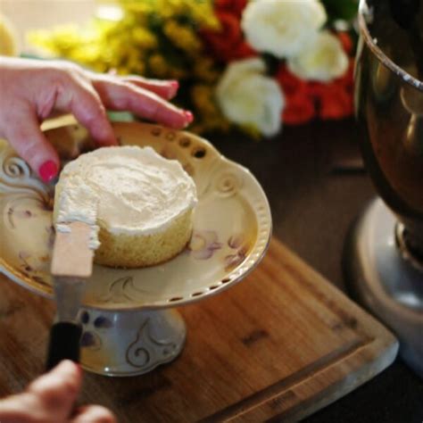 Easy Naked Mini Cakes Southern Discourse