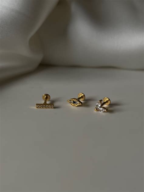 Lottie Flat Screw-Back Studs (One Piece) | lastnight
