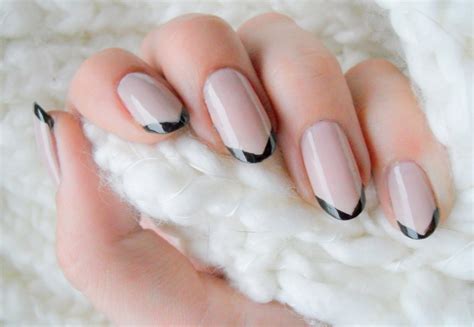 Nail art Nude Os delírios de consumo de Alice