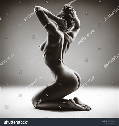 Slim Sporty Nude Woman Stock Photo 1222358434 Shutterstock