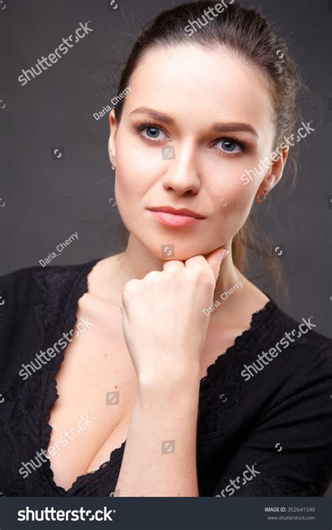 Close Portrait Elegant Brunette Woman Nude Stock Photo 352641590 Shutterstock