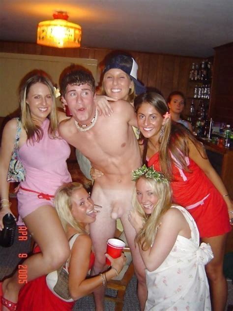 Public Cfnm Fun Cfnm Porn Pictures Xxx Photos Sex Images Pictoa