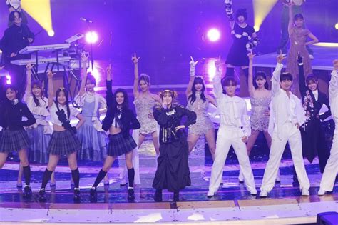 YOASOBI's Japanese New Year's Eve Performance with SEVENTEEN and