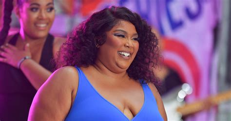 Lizzo Did An Hourlong Treadmill Workout In Yitty Shapewear Popsugar