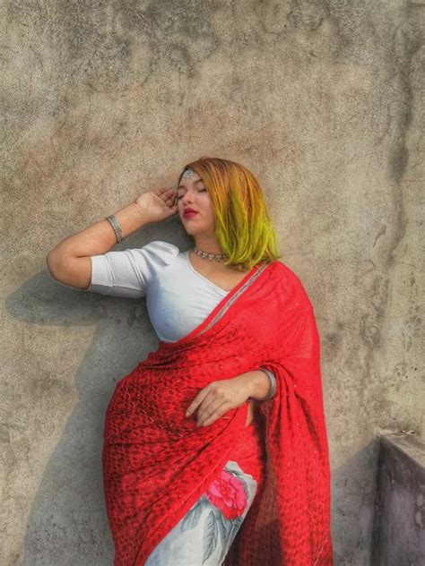 White And Red Nudes 2busty2hide NUDE PICS ORG