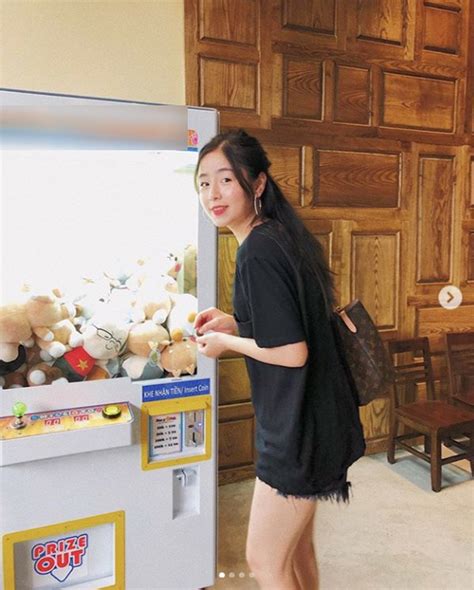 Ch Ng P Con Xinh Hot Mom N Y C N Khi N Fan Ng Ng M B I Di N O Ph Ng C Ng Lung Linh H T S C