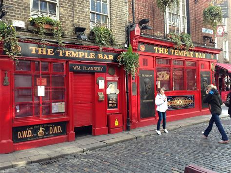 Temple Bar, Dublin, Ireland | Temple bar, Ireland travel, Ireland