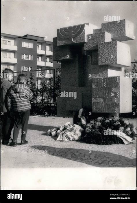 Kristallnacht hi-res stock photography and images - Alamy