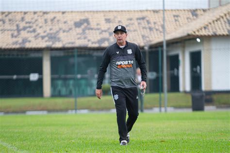 T Cnico Paulo Baier Comanda O Seu Primeiro Treino No Figueirense