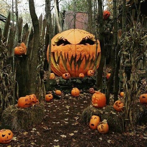 Pin By Morgan Hill On Autumnhalloween Scary Pumpkin Halloween