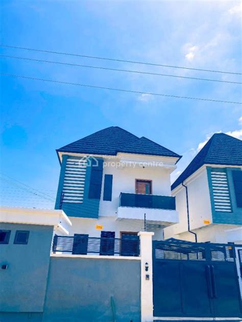 For Sale Bedrooms Semi Detached Duplex With Bq Shared Compound