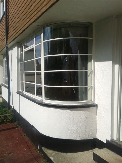 Steel Bay Window With Curved Glass Arquitectura