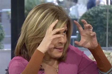 Hoda Kotb Sparks Speculation Shes Back With Ex As She Wears Ring