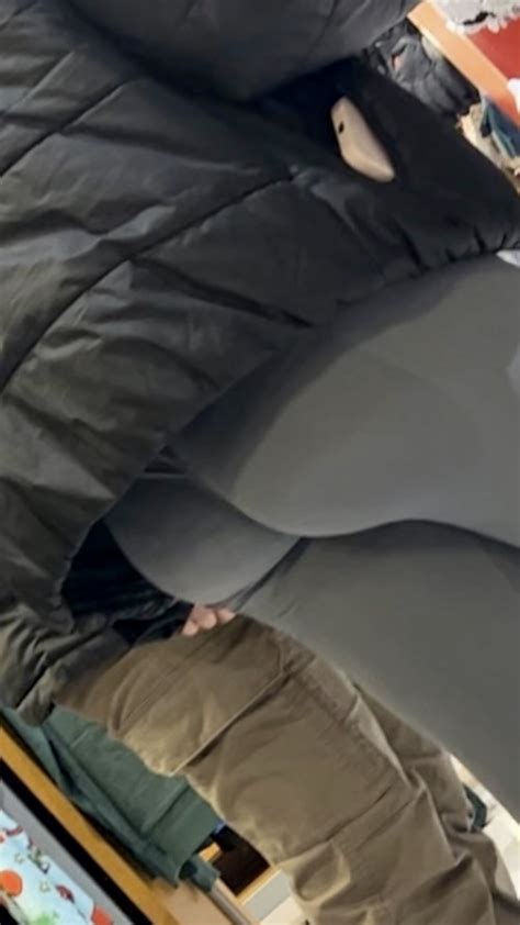 Tight Booty Latina In Leggings At TJ Maxx OC Spandex Leggings Yoga Pants Forum