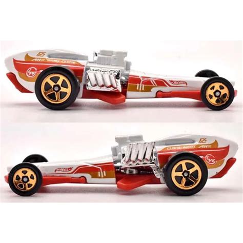 Carrinho Miniatura Hot Wheels Rockin Railer 177 250 HW Drag Strip Colecionável
