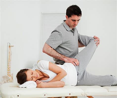 Массажист, костоправ или мануальный терапевт? | Ортопедический магазин ...