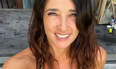 Con Estas Fotos Camila Nash Luce Sus Curvas En Bikini Tecache Cl