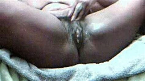 KizZy SQUIRTS BIG SPLASH WATERFALLS Part Kizzy Kapri WORLDS WETTEST Pussy