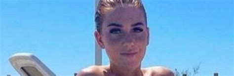 Gogglebox S Abbie Lynn Wows In Bikini As She Poses With Rarely Seen Boyfriend Hot Lifestyle News