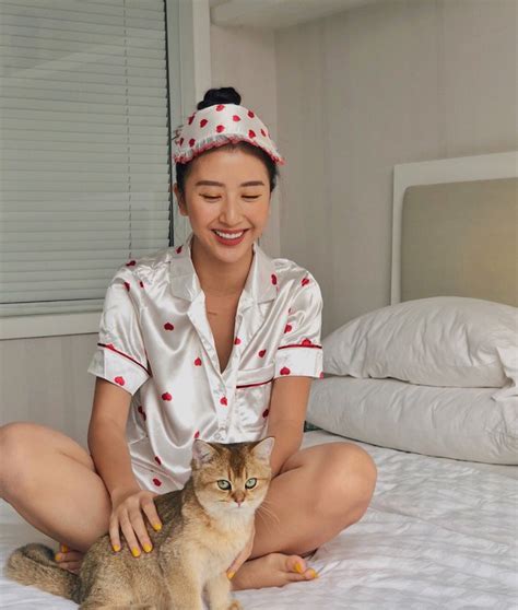 Kh Ng C N I U Xa Ch T O D Ng Tr N Gi Ng Th I C C Hot Girl Vi T C Nh S Ng O G I C M