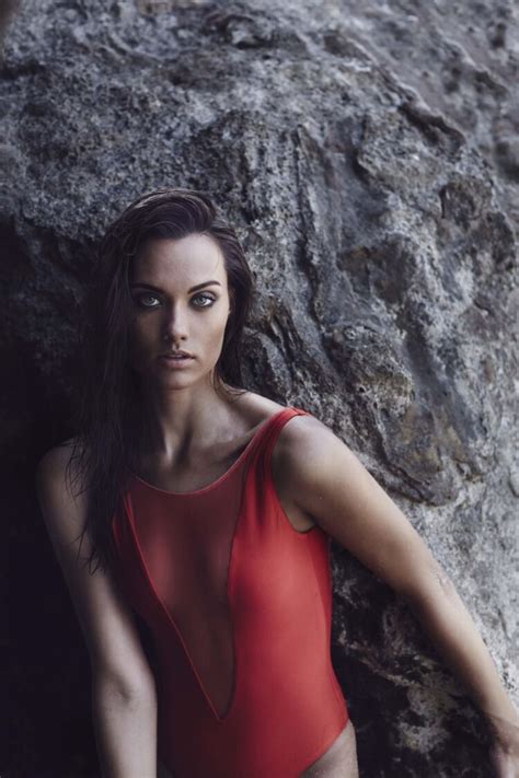 Hot Sexy Nicole Edlind Bikini Pics