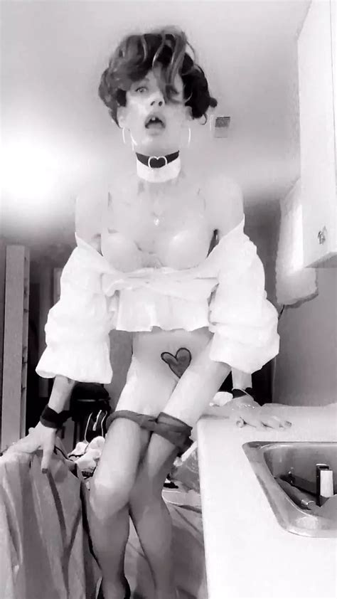 Sex Me While Doing Dishes Shemale Masturbation Masturbation Porn Feat Lisa Luvly By FapHouse