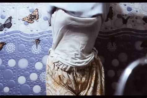 Indian Girl In Bathroom Hastmaithun Cumshot Porn XHamster