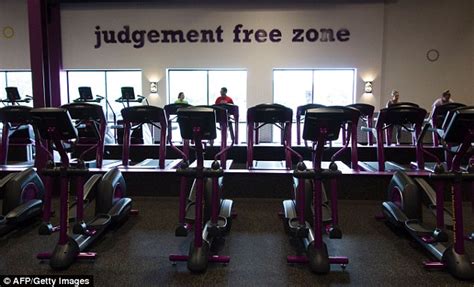 Naked Man At Planet Fitness Says He Was In A Judgement Free Zone Daily Mail Online