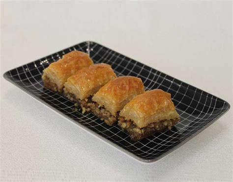 Cevizli Baklava – Şengüloğlu Baklava