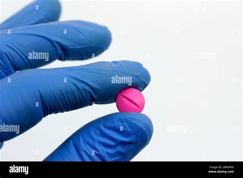Round Pill Pink Hi Res Stock Photography And Images Alamy