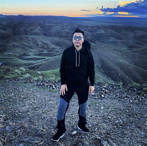 Хамтлагийнхаа нэрийг “булаасан” гэх “Татар”-ын Д.Мөөгий сонгуульд нэр ...