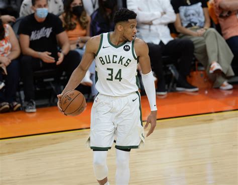 NBA Finals Bucks Suns Watch Giannis Antetokounmpo S Incredible Chase