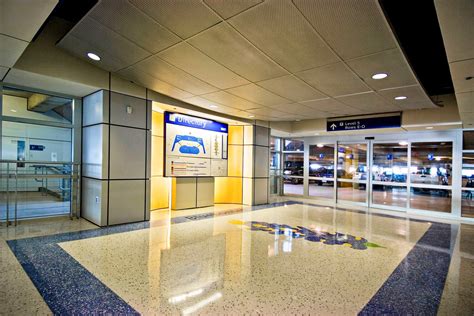 Dallas/Fort Worth International Airport (DFW) - Master Signage Program ...
