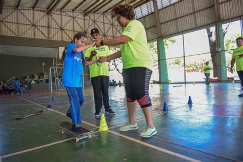 Programa Esporte Na Escola Atende Alunos De Escolas