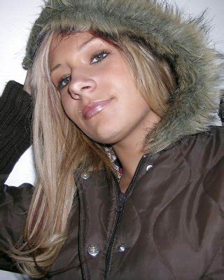 BLONDE BUSTY AMATEUR SO BEAUTIFUL SEXY Porn Pictures XXX Photos Sex Images PICTOA