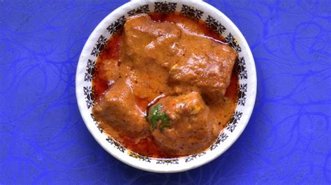 How To Make Restaurant-Style Gravy- A Rich Gravy Recipe To Amp Up Your ...