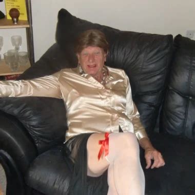 Shelesbians Kissing Shemale Couple Porn By She Lesbian Pov Xhamster