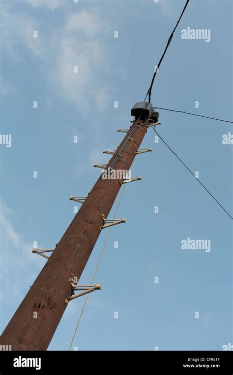 Telephone Pole Wires Hi Res Stock Photography And Images Alamy