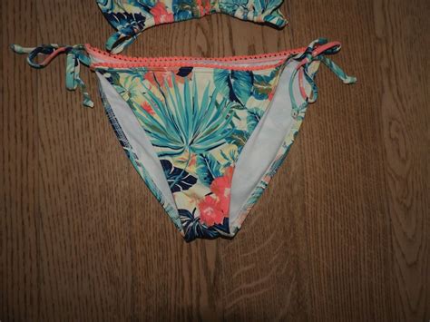 Mädchen Bikini mit Sonnenhut Grösse 152 NEU Kaufen auf Ricardo